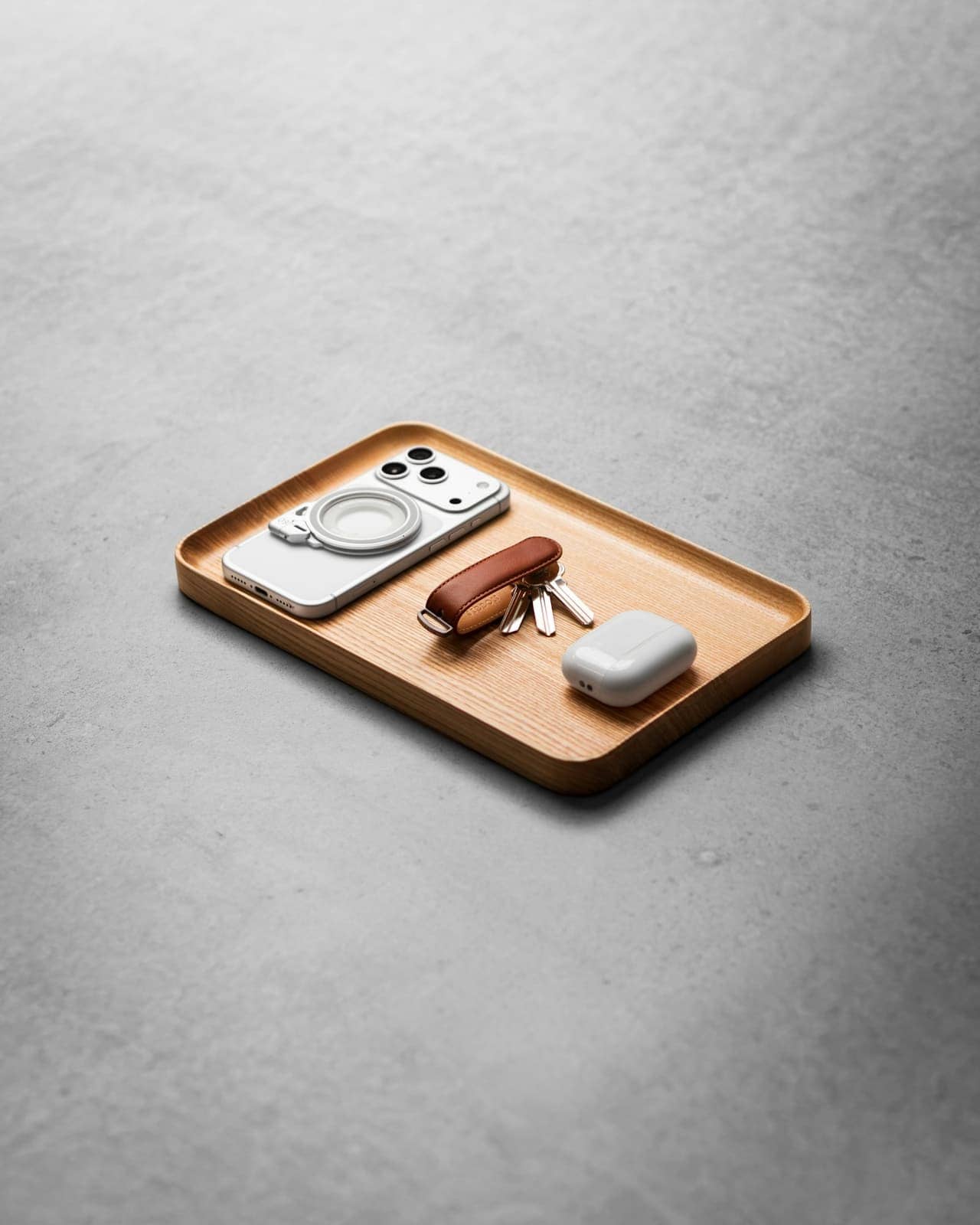 Tray Organiser · studio, front ¾