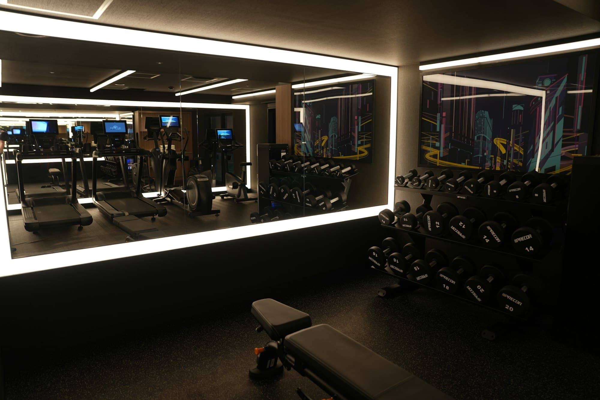 Kettle 32 · wide interior, modern home gym